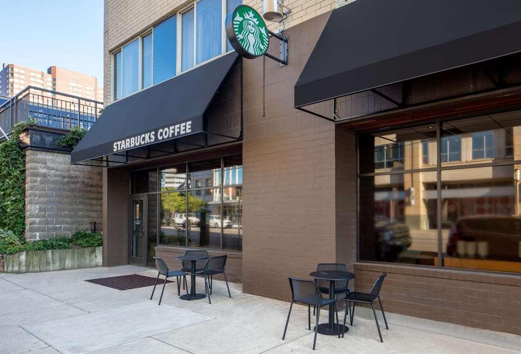 Doubletree Suites By Hilton Minneapolis Downtown Restaurant photo