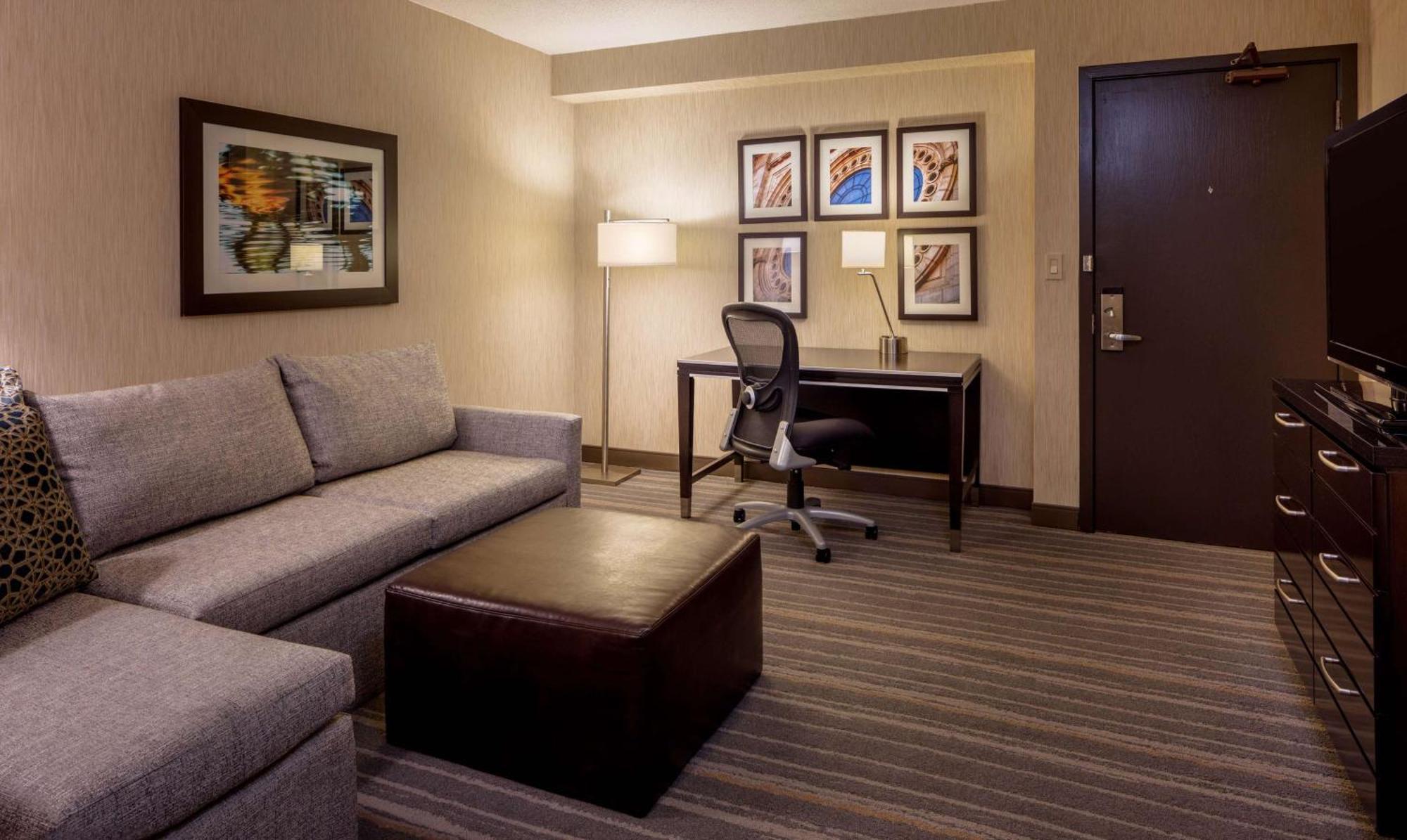 Doubletree Suites By Hilton Minneapolis Downtown Extérieur photo